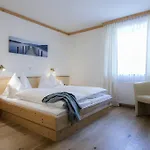 & Restaurant Ragginger Attersee מלון 4*