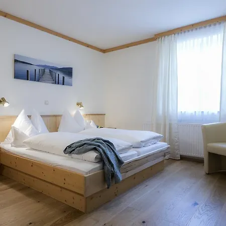& Restaurant Ragginger Attersee فندق 4*