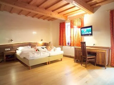 Szálloda & Restaurant Ragginger Attersee 4*