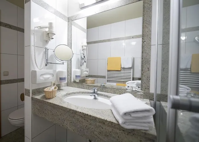 & Restaurant Ragginger Attersee 4*